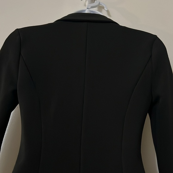 Single Button Blazer - Picture 4 of 4